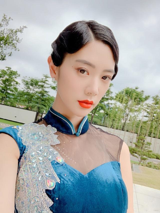 313网主播 暗房连线